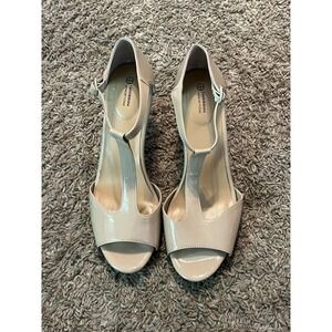 Giani Bernini Women's T-Strap Heels Dress Shoes Sandals Beige Size 9 Very Good!